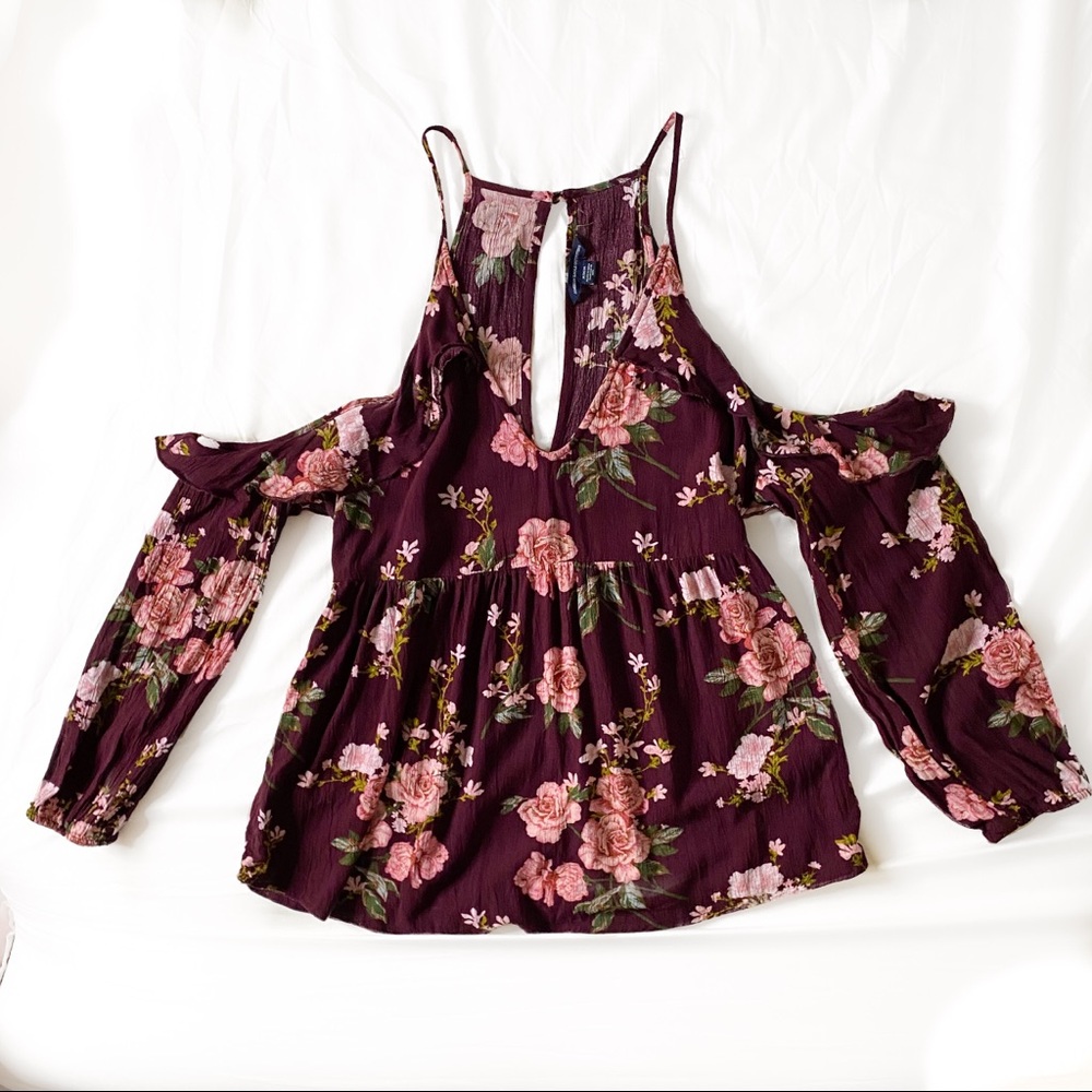 American Eagle Cold Shoulder Top